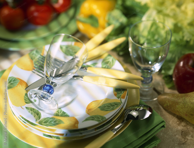 Vaisselle proven&ccedil;ale - photo r&eacute;f&eacute;rence AT46.jpg