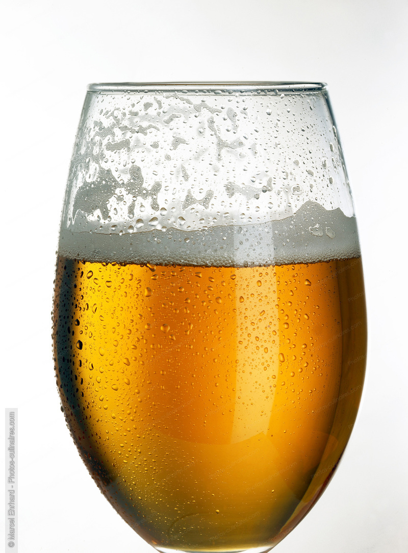 Verre de bi&egrave;re entam&eacute; - photo r&eacute;f&eacute;rence BO65.jpg