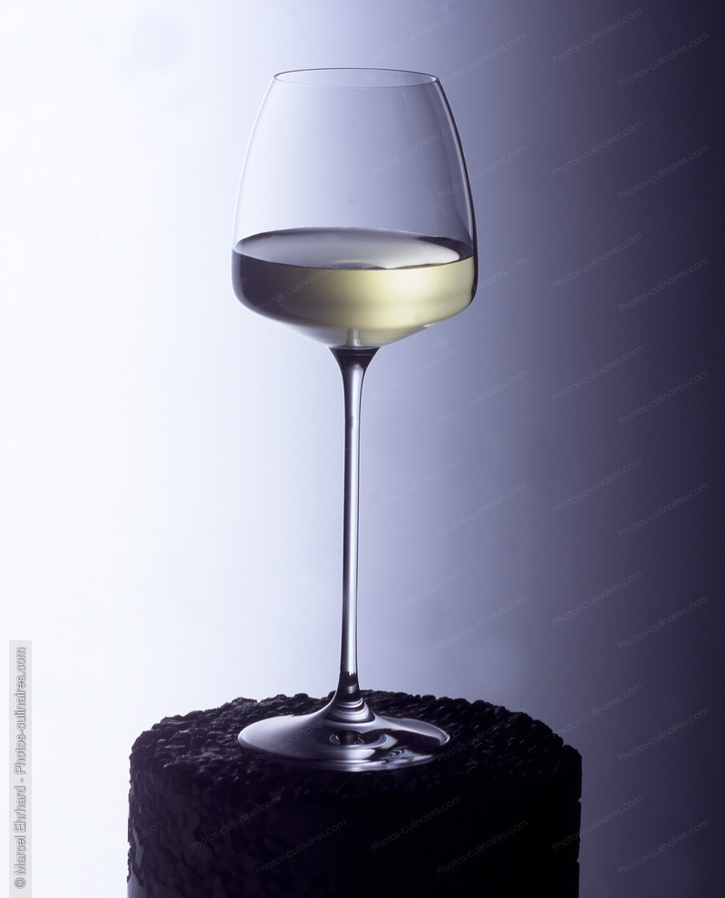 Verre de vin blanc - photo r&eacute;f&eacute;rence BO270.jpg