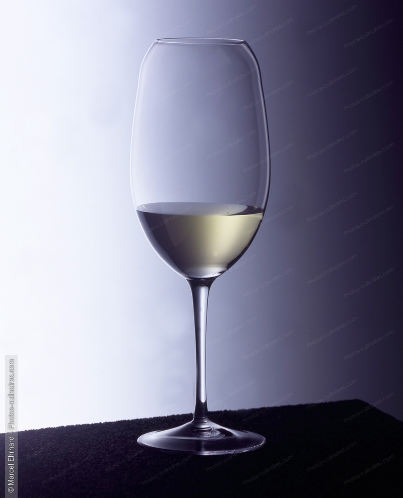 Verre de vin blanc - photo r&eacute;f&eacute;rence BO271.jpg