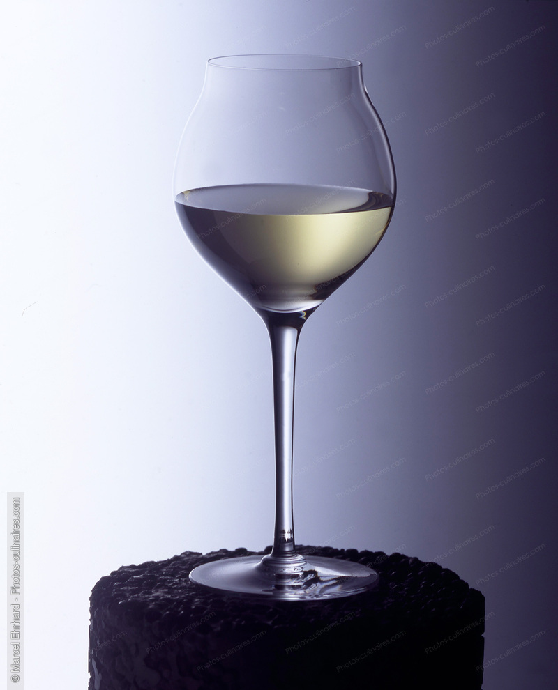 Verre de vin blanc - photo r&eacute;f&eacute;rence BO272.jpg