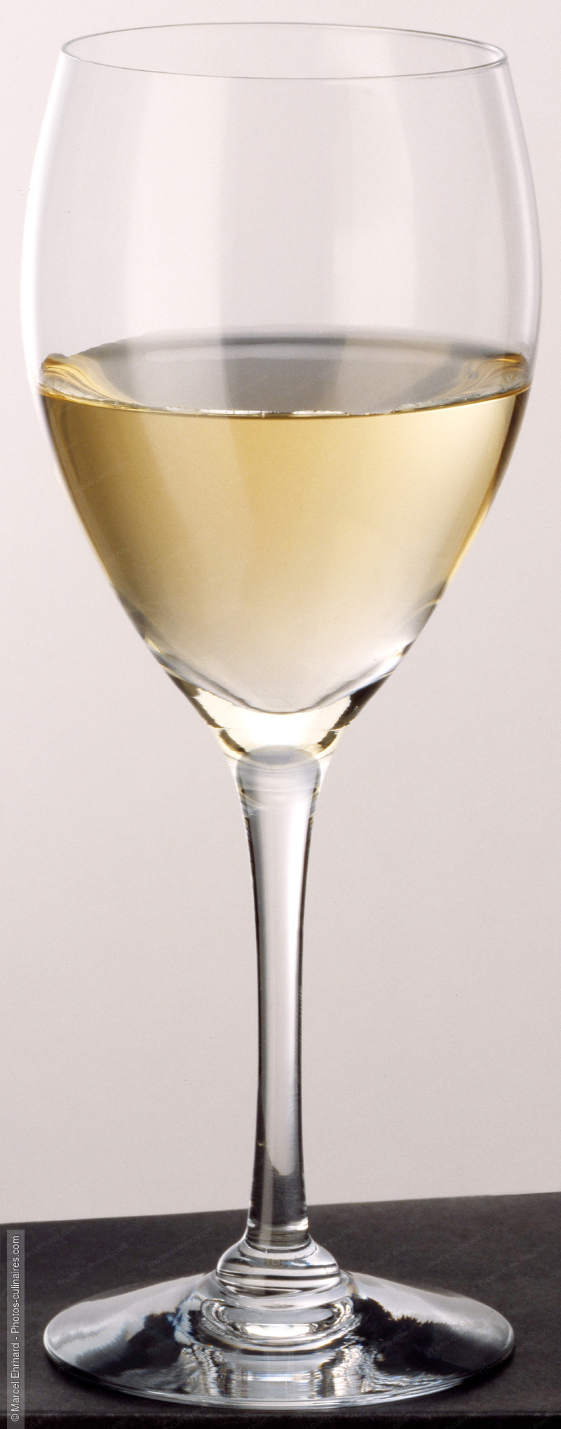 Verre de vin blanc - photo r&eacute;f&eacute;rence BO34.jpg
