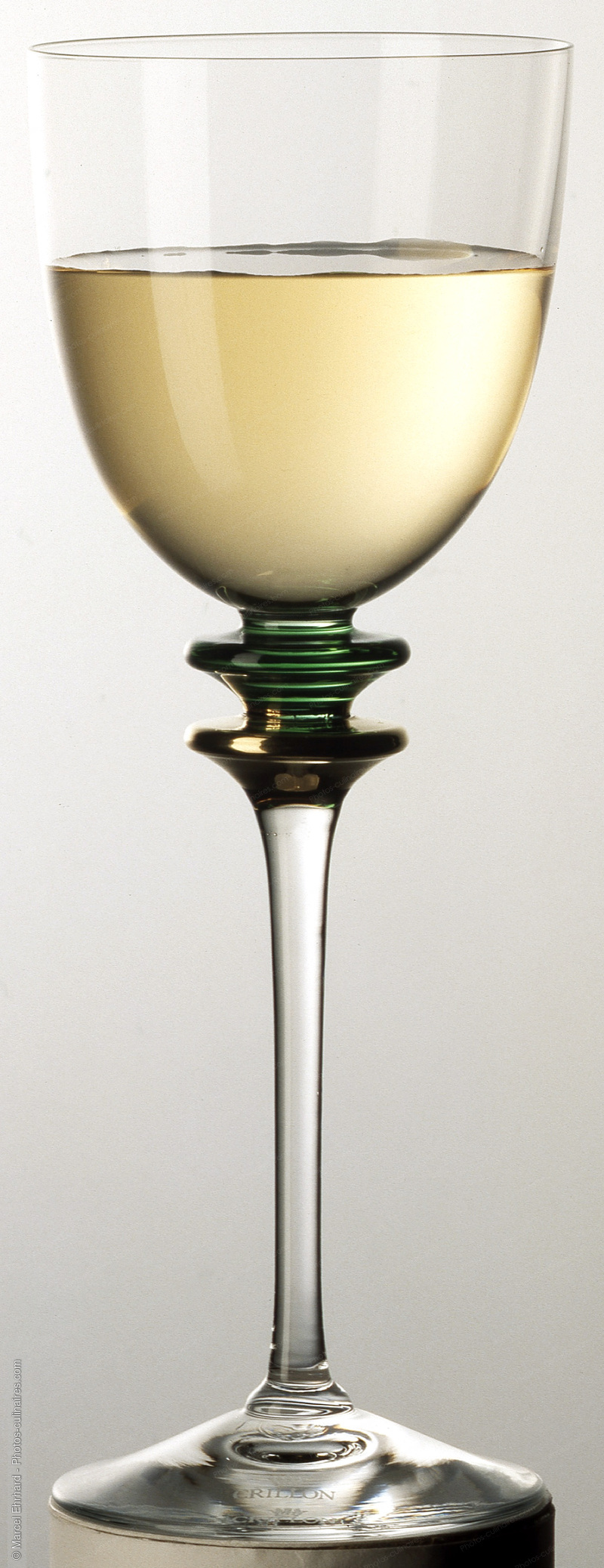 Verre de vin blanc - photo r&eacute;f&eacute;rence BO44.jpg