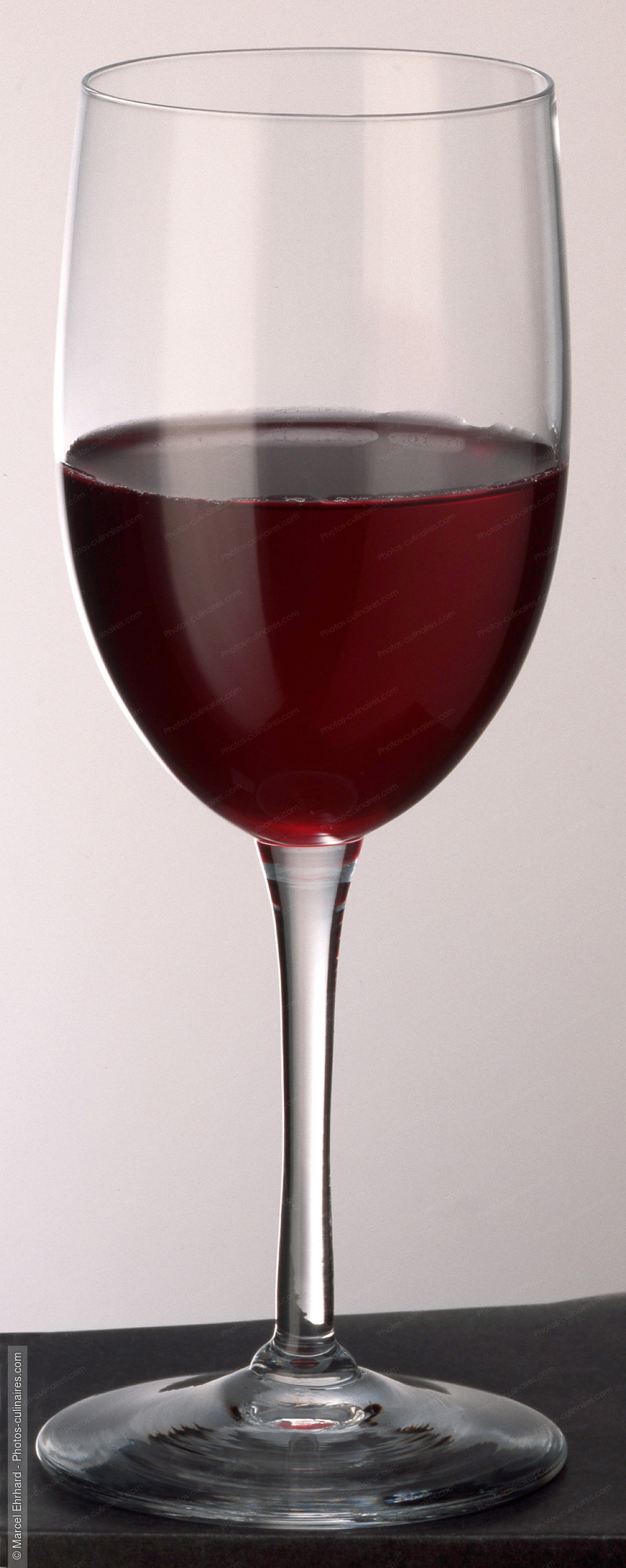 Verre de vin rouge - photo r&eacute;f&eacute;rence BO32.jpg