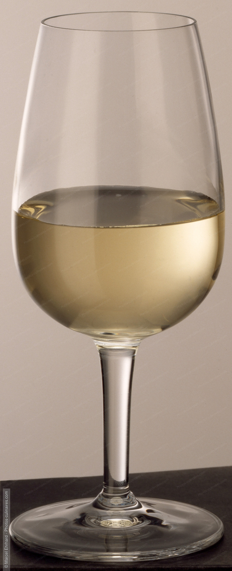 Verre INAO de vin blanc - photo r&eacute;f&eacute;rence BO33.jpg