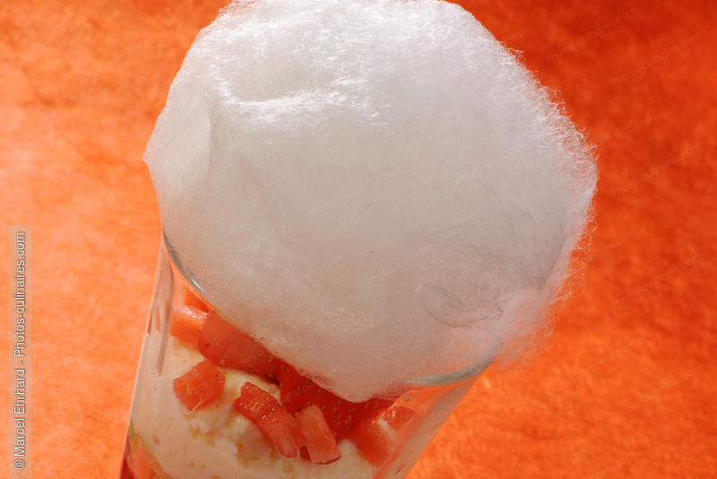 Verrine de mousses et barbe &agrave; papa - photo r&eacute;f&eacute;rence DE415N.jpg