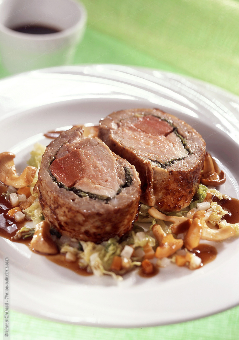 Volaille farcie au foie gras - photo r&eacute;f&eacute;rence PC856N.jpg